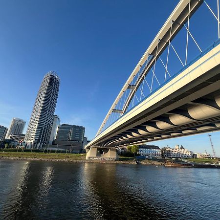 River Front Mezonet Eurovea Братислава Экстерьер фото
