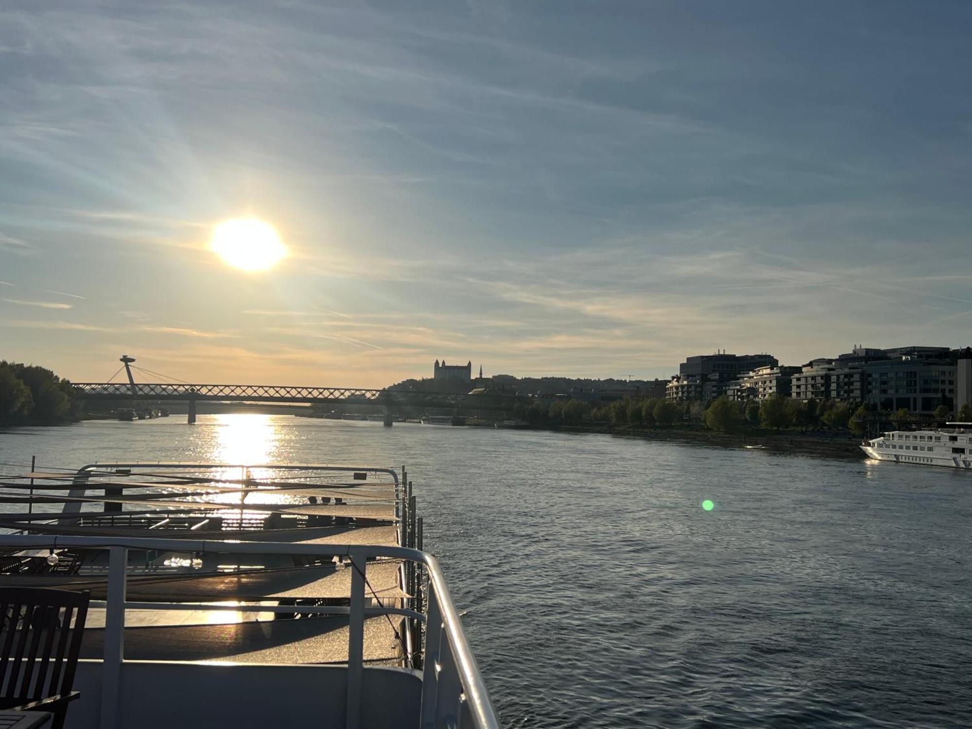 River Front Mezonet Eurovea Братислава Экстерьер фото